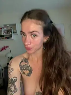 ValenciaTheVixenXX XXX чат на живо
