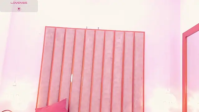 Zoe_Monrow's Live XXX Chat