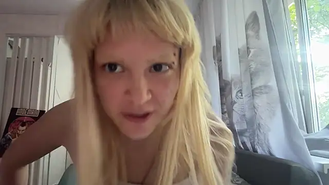 FreedaDeloach Adlı Modelin Canlı XXX Sohbeti