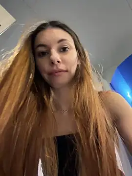 CrystalClean Adlı Modelin Canlı XXX Sohbeti