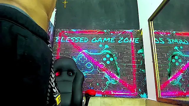 Dominant_kiing élő XXX-chatje