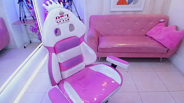 Baby_curly 라이브 XXX 채팅