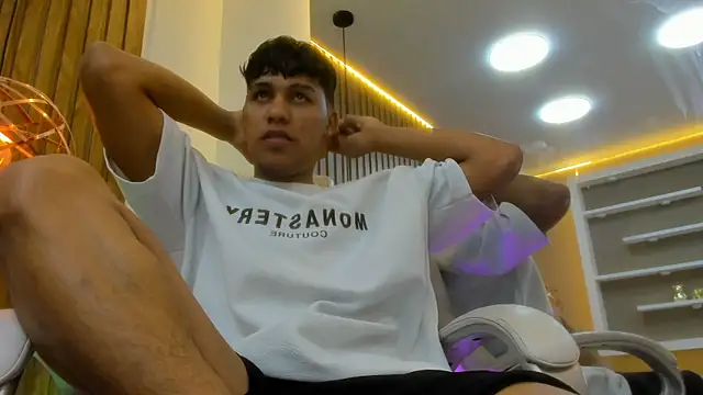 Czat XXX na żywo – Colby_driscoll