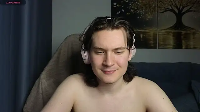 MoreRealAlex's Live XXX Chat