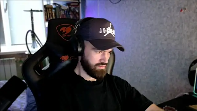 _Serious_Man Chat XXX live