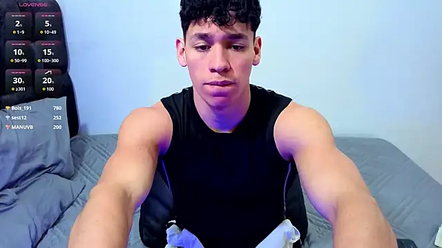 Chat XXX ao vivo de Luke_Muscle
