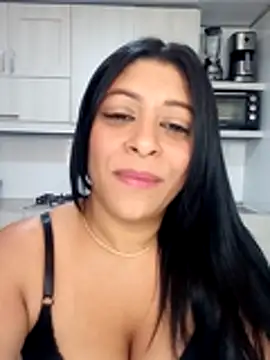 Chatroom XXX en direct de Lashmy111