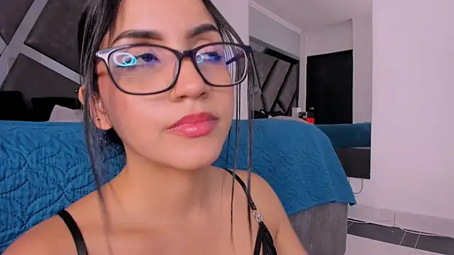 Radiant_Naomi Live XXX-Chat