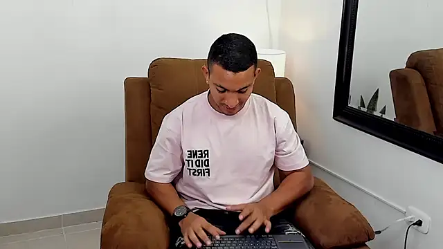 Chirs_Arthus live XXX chat