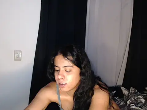 Zarah_vs Chat XXX in diretta