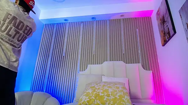 Вебкам-шоу AdrianStark_