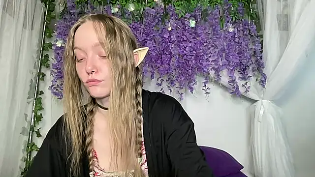 ElfGirlAna Adlı Modelin Canlı XXX Sohbeti