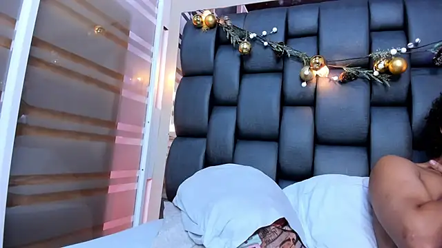 Miriam_milf webkamerás műsora