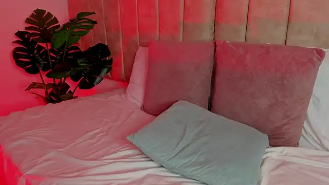 DinahCartern Live XXX chat