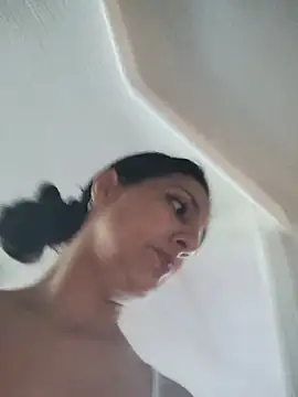 دردشة BasmaHernandez الجنسية المباشرة