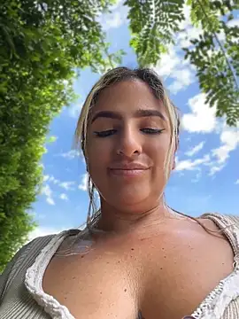 Онлайн чат XXX sammyqueenx21