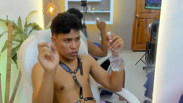 Colby_driscoll – Live XXX-chat
