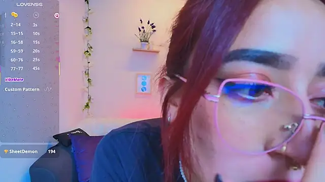 ViolethRosse's Live XXX Chat