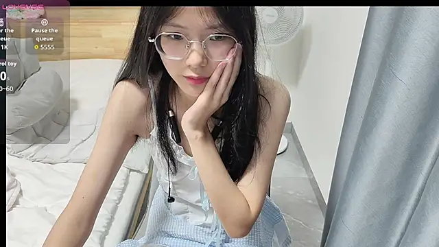 Chat +18 de xlin-baby ao vivo