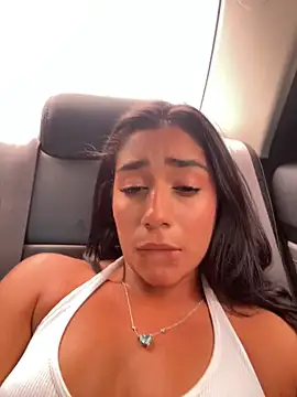 SaryJonex Chat XXX in diretta