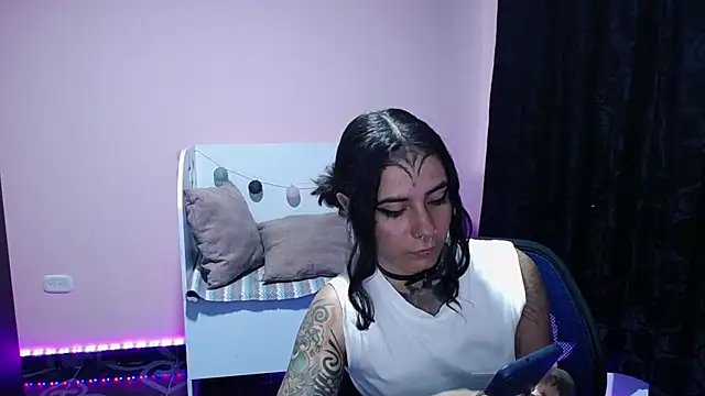 _onthary_6n Live XXX chat