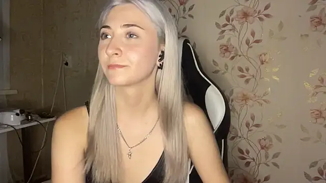 WhitePowerGirl's Live XXX Chat
