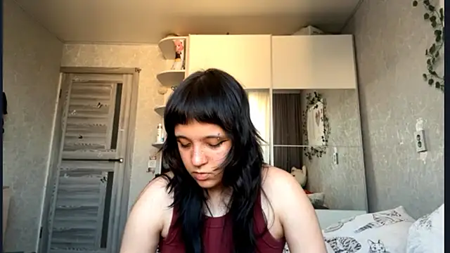 K1ttz1_cutie 即時 XXX 聊天
