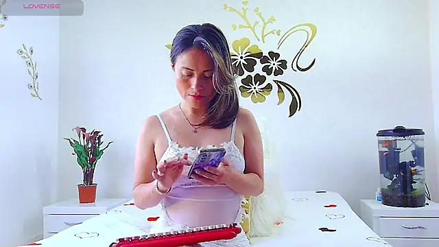 MarcelaFlores' Live XXX Chat