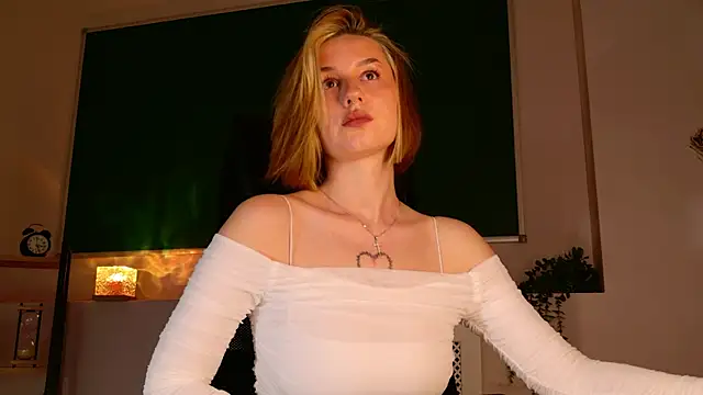 ClaireMathisn Live XXX chat