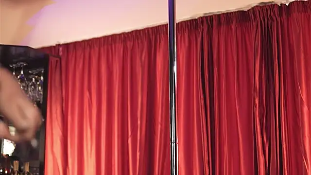 LuxenNoir's Webcam Show