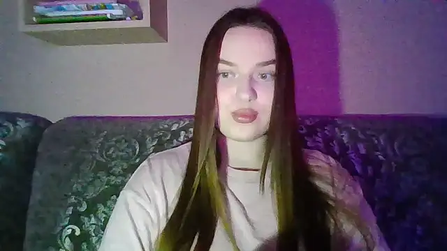 BratzDollVibes: онлайн-секс-чат