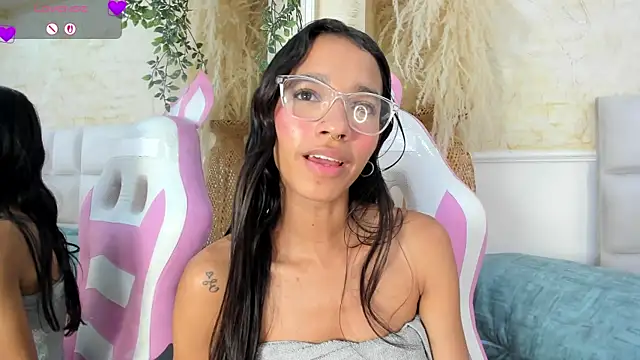 ScarletEvanss_'s Live XXX Chat