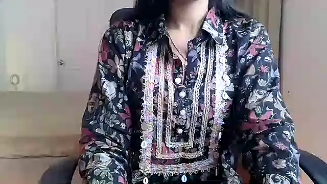 Chat XXX en directo de Mini_Meera