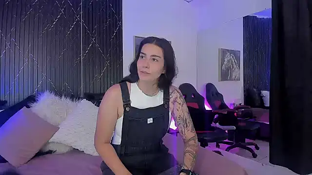 Chat +18 de Bonnie_Rider ao vivo