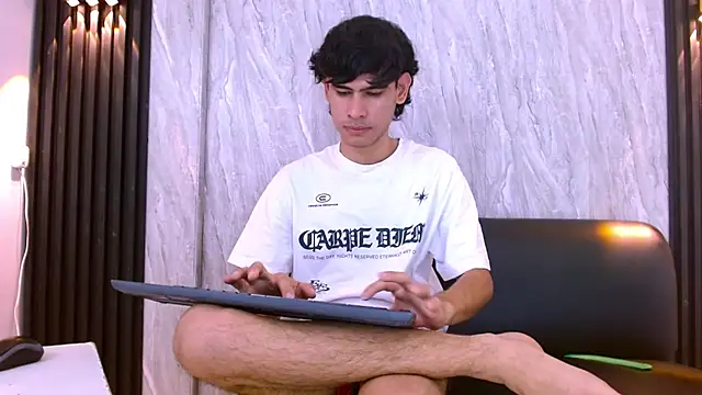 Chat XXX ao vivo de Kevin_Brooks1