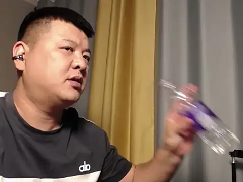 zhang1118 Chat XXX live