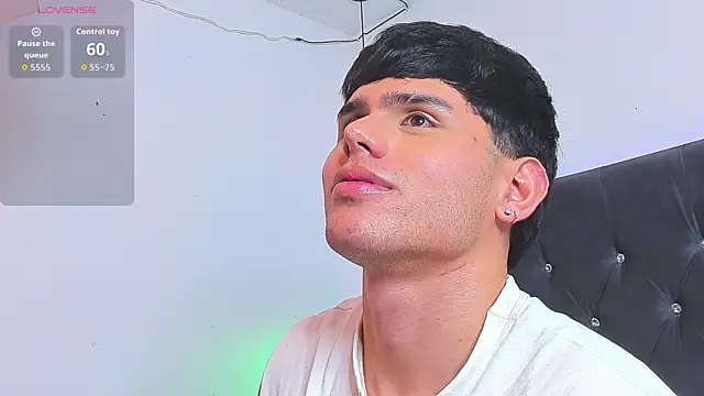 Nathaniel_Park élő XXX-chatje