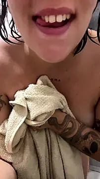 צ'אט XXX בשידור חי של Anonyme_hot