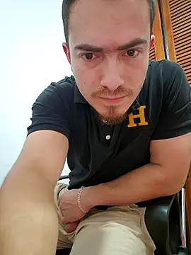 TouchDaddy4 live XXX chat