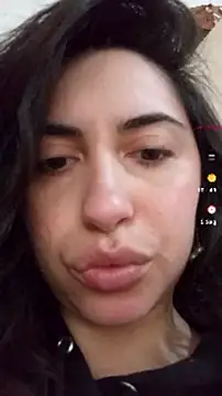XXX chat uživo modela darkgodessone