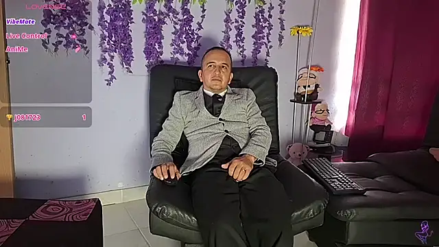GreisyAndHazzan's Live XXX Chat