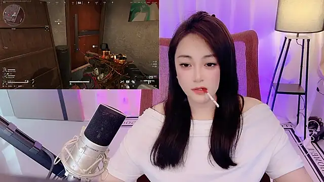 Daisy-77's Live XXX Chat