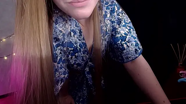 SindiWatsoon's Live XXX Chat