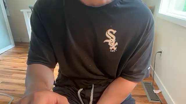 צ'אט XXX בשידור חי של jungcock3210