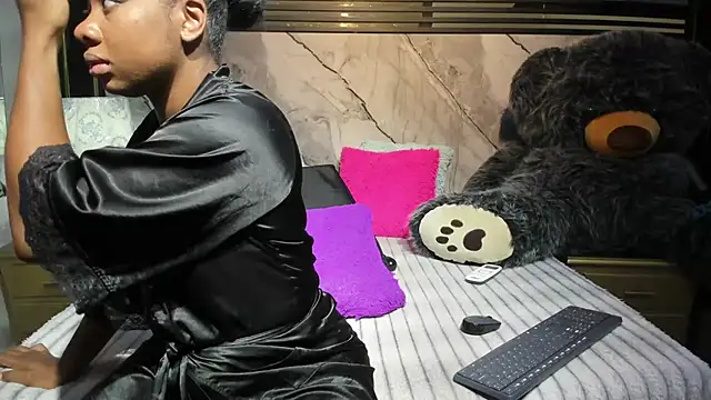 แชท XXX สดของ Niyirey1