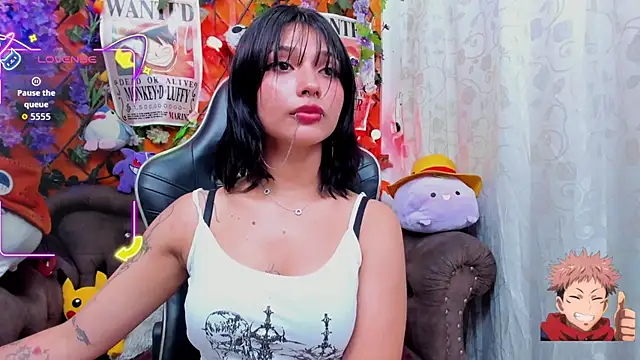 ravenn_20 লাইভ XXX চ্যাট