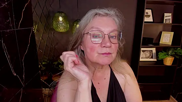 Chat +18 de NataliMellow ao vivo
