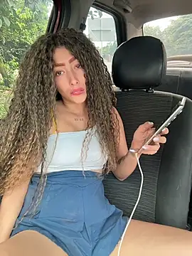 roxyrougee Adlı Modelin Canlı XXX Sohbeti