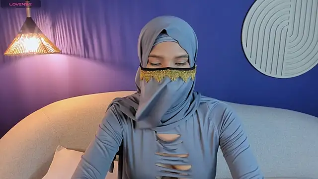 צ'אט XXX בשידור חי של Slaazy_VI