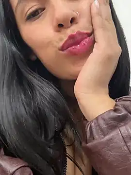 Chat +18 de Nathaly_12 ao vivo